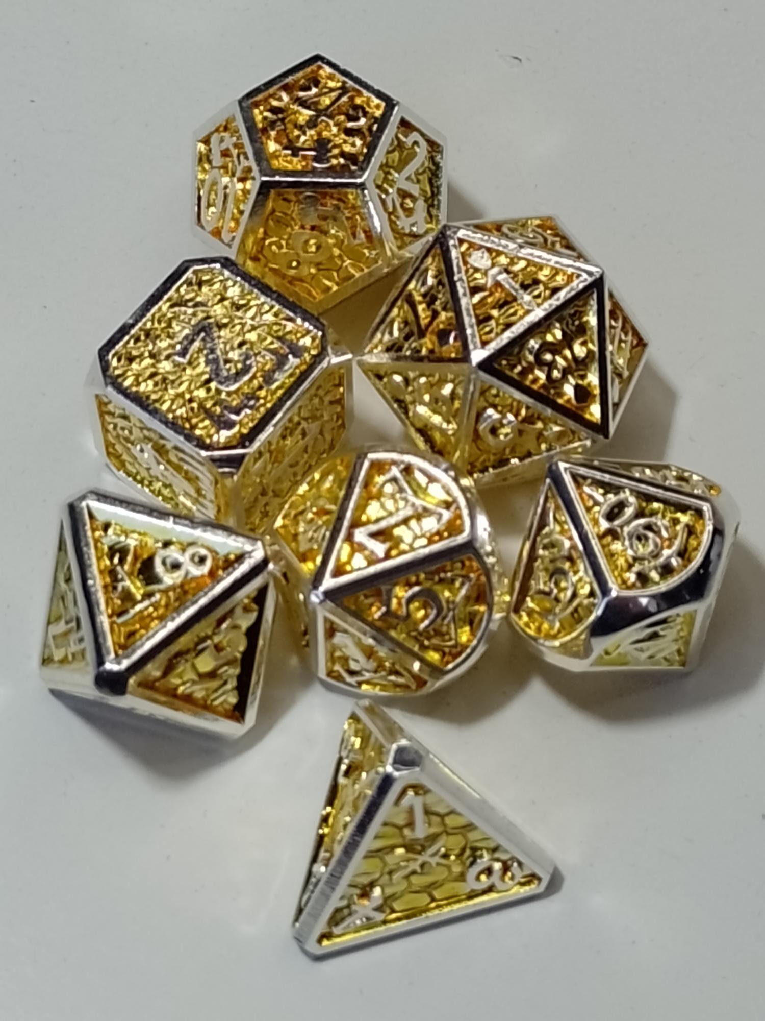 RPG Dice set (7)  Metaal Dragon Scale goud en zilver kleurig