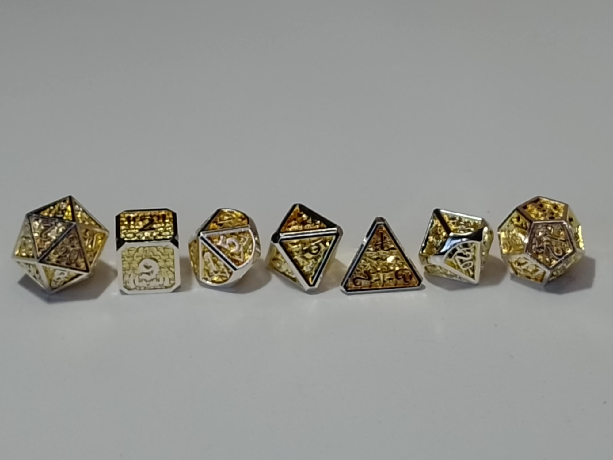 RPG Dice set (7)  Metaal Dragon Scale goud en zilver kleurig